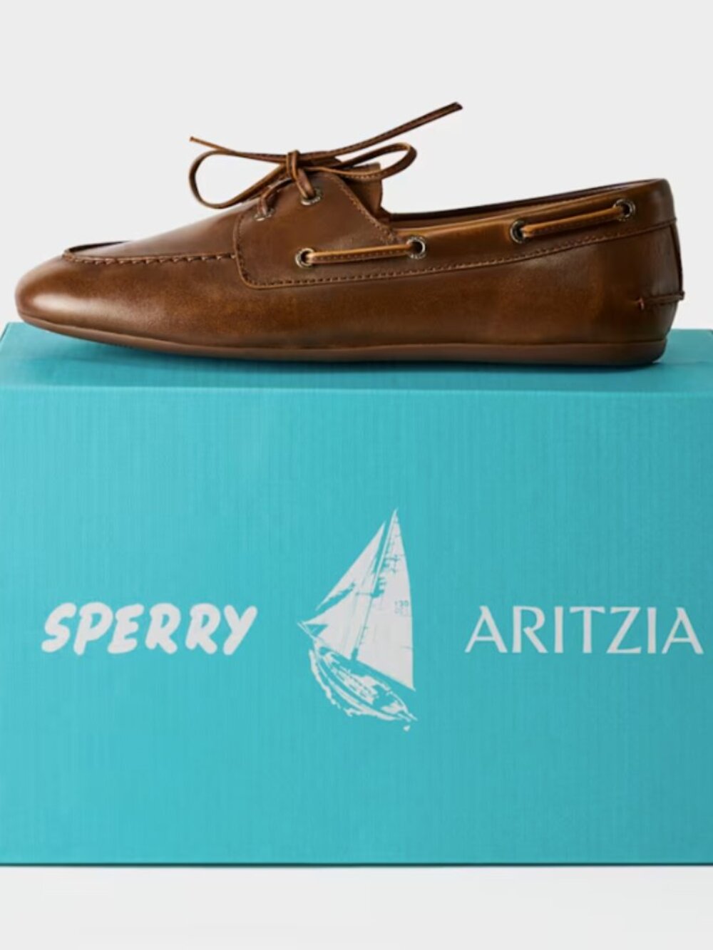 Sperry x Aritzia Slim Boat Shoe - Smooth Leather